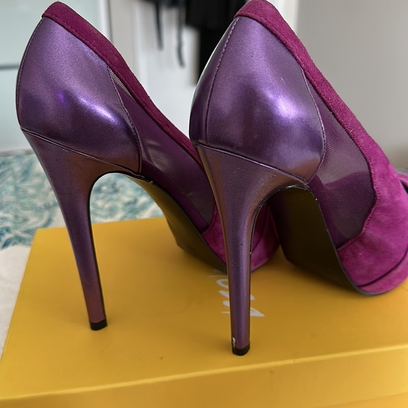 Metallic & Mesh Purple Platform Heels - Picture 2 of 6